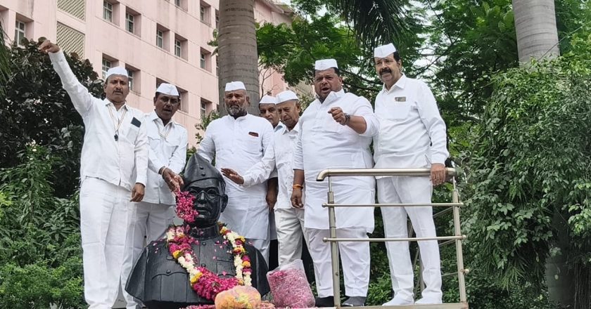 उज्जैन में भारत छोड़ो आंदोलन की स्मृति में निकली अगस्त क्रांति तिरंगा यात्रा